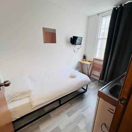 F301-Awesome 3Rd Flr Studio Fits 1 Near Hyde Park 런던 외부 사진