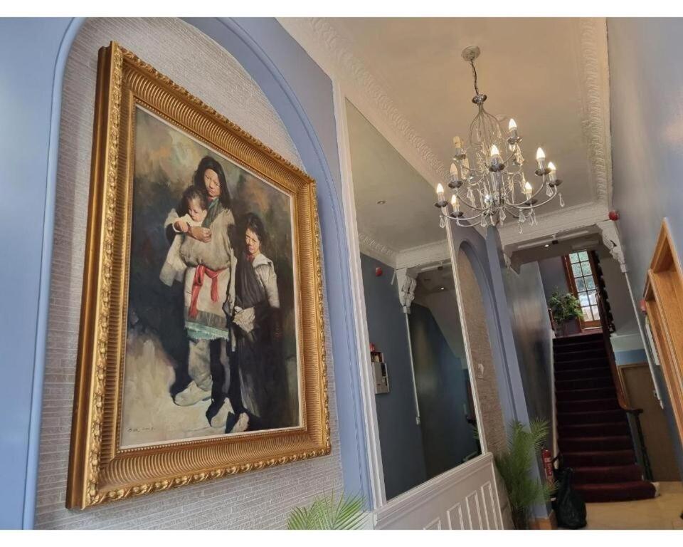 F301-Awesome 3Rd Flr Studio Fits 1 Near Hyde Park 런던 외부 사진